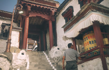 Motorbiking Indian Himalaya