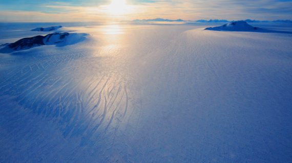 Expeds Antarctica 2 blue ice84