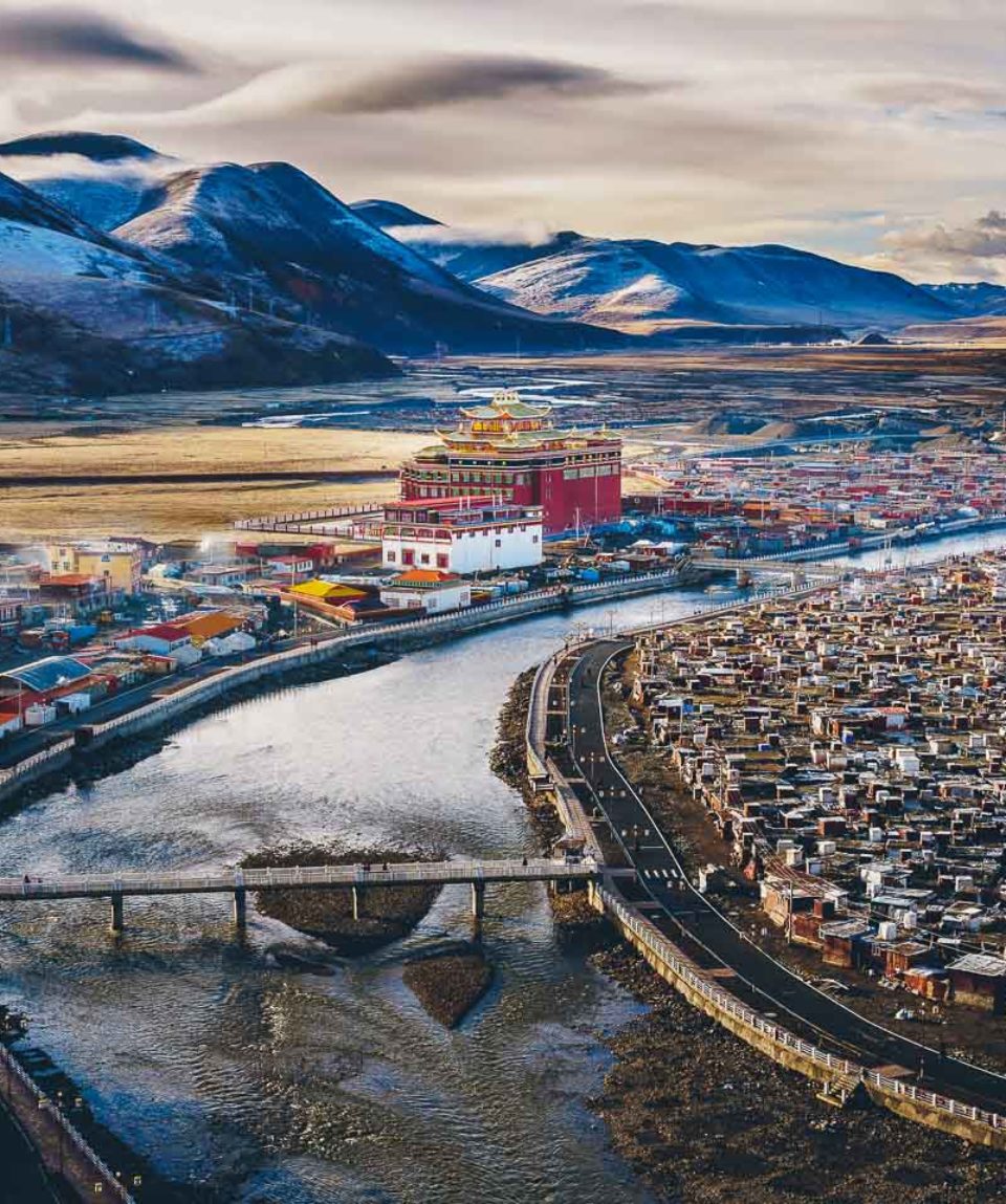 Landscape View of the Yarchen Gar Monastery with many shacks for monks in Garze Tibetan,Sichuan,China. There is The Giant Monasteries of Kham &the largest concentration of nuns and monks in the world.