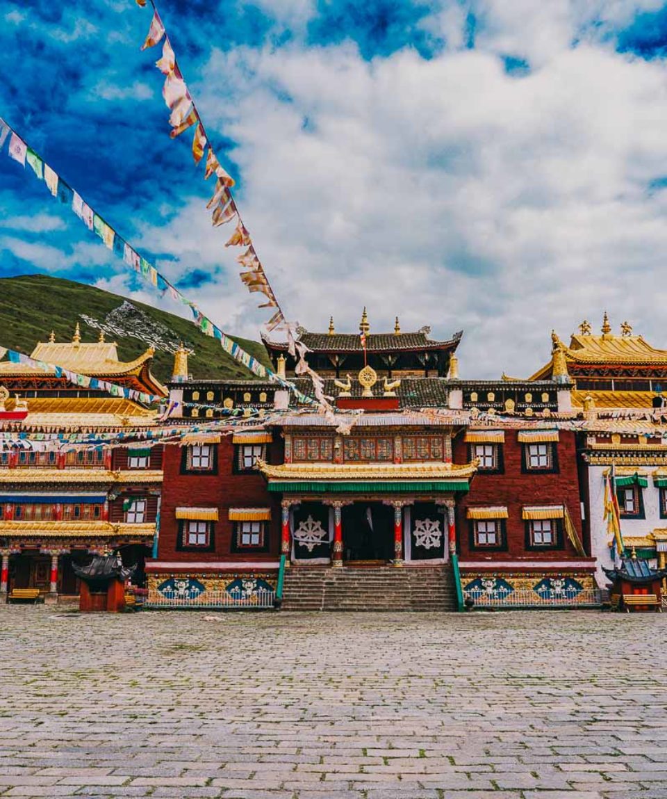 Tibetan Buddhism at Tagong Temple, Sakya,Ganzi Prefecture, Sichuan, China